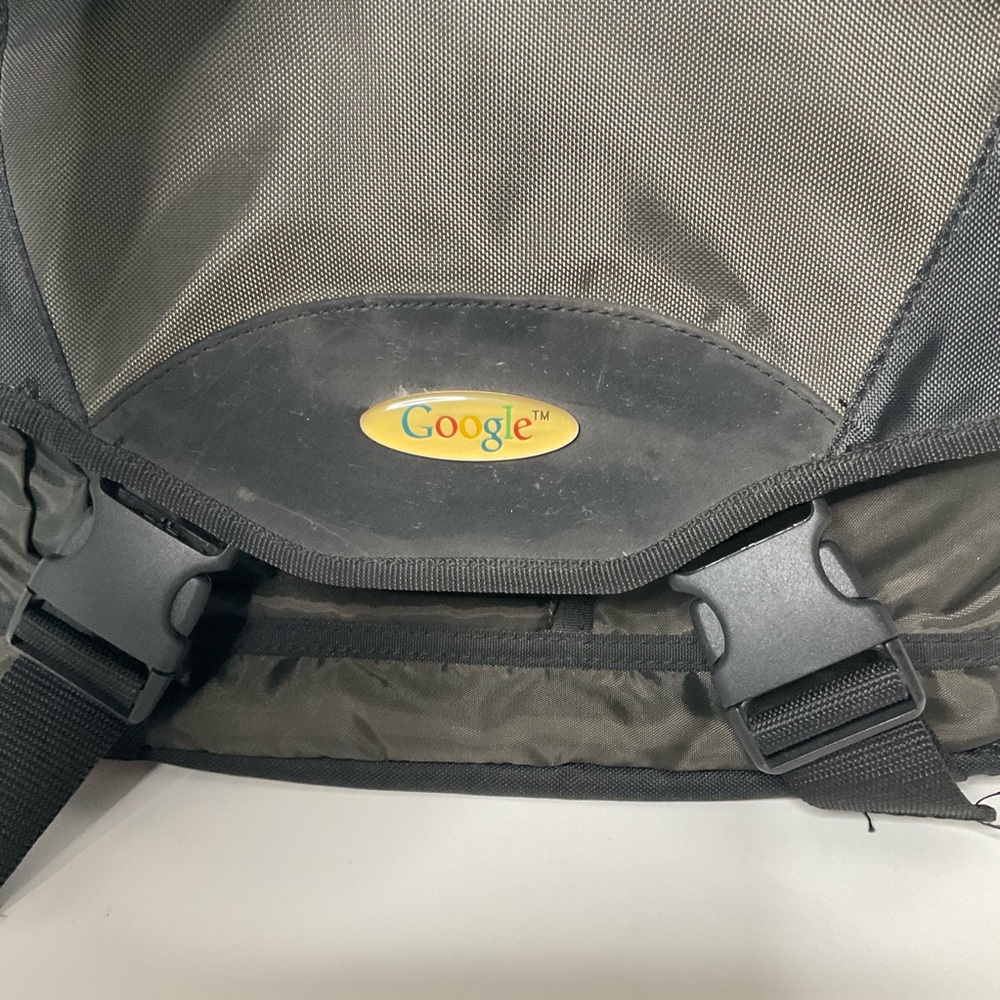 Google Adjustable Strap Multiple Compartment Corp… - image 2